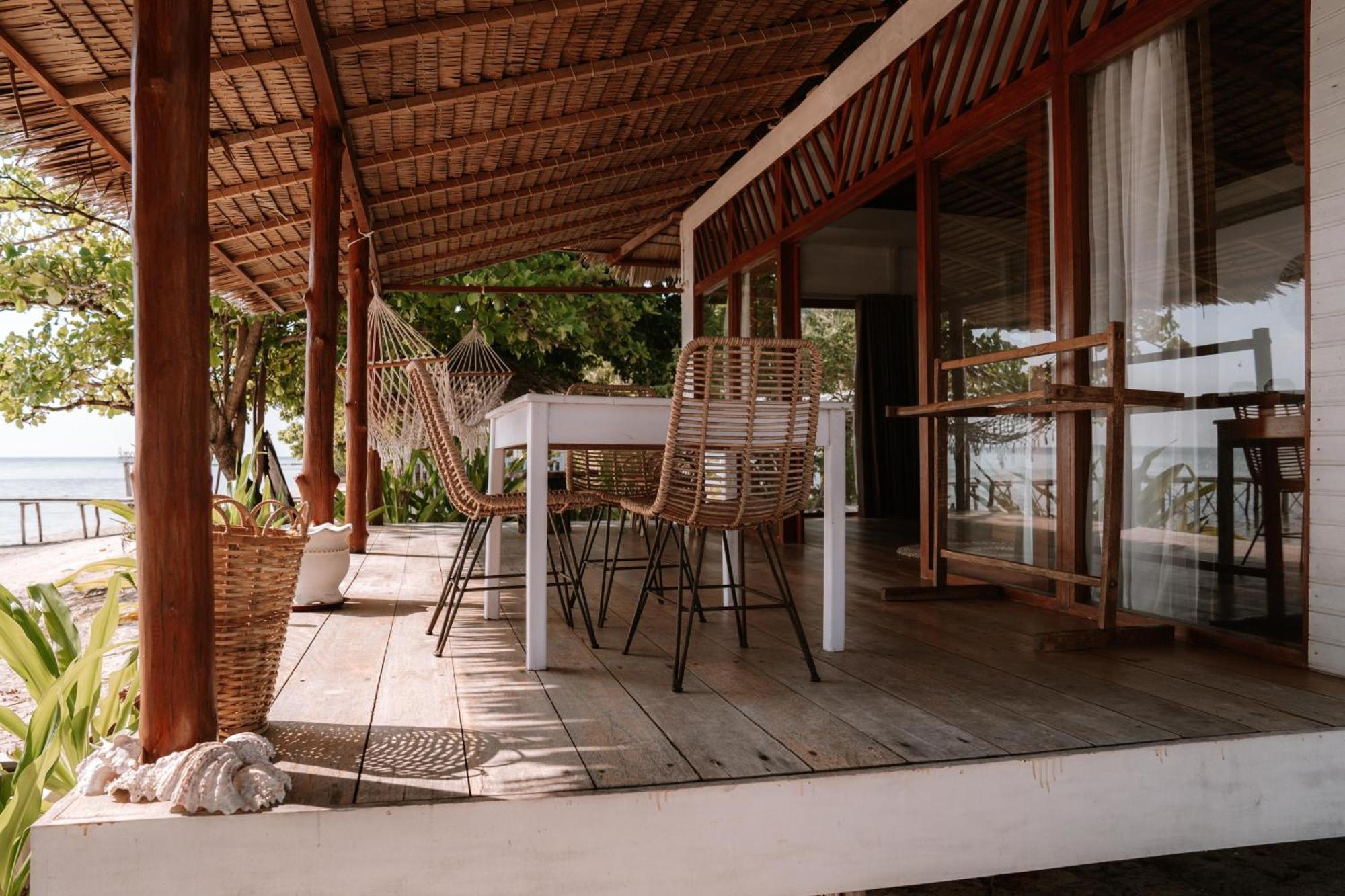 Reconnect - Private Island Resort & Dive Center Togean - Buka Buka Island Ampana Exterior foto