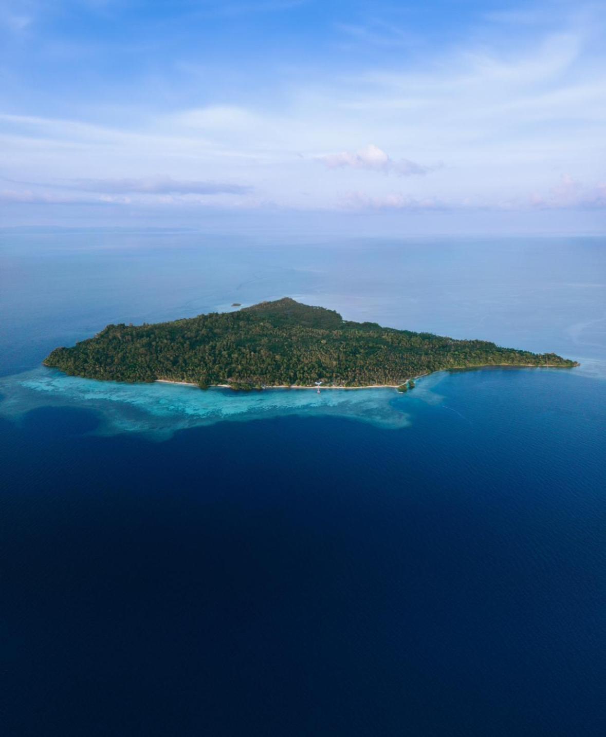 Reconnect - Private Island Resort & Dive Center Togean - Buka Buka Island Ampana Exterior foto